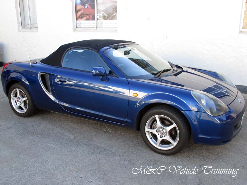 Toyota MR-2 Spyder 2000 Convertible